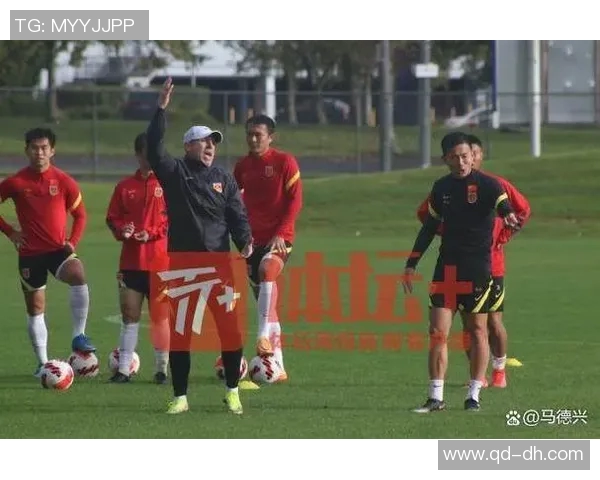 南京足球队在亚运会上的默契配合与战术分析展现团队实力与潜力 南京足球队在亚运会上的默契配合与战术分析展现团队实力与潜力