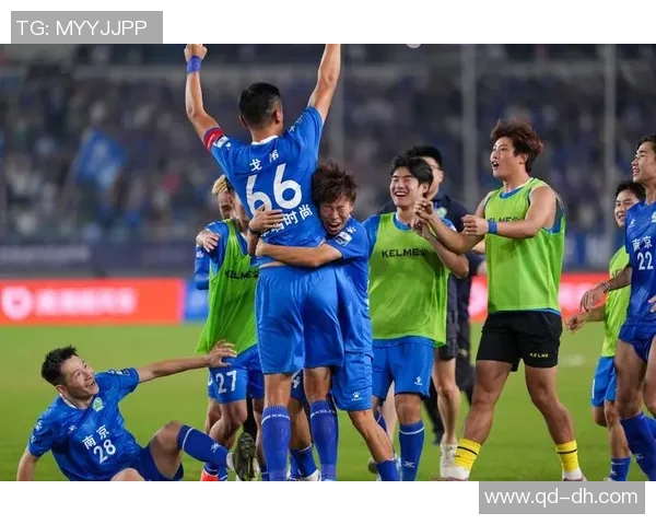 南京足球队在足球战术排行榜中荣获第4名展现出强劲实力与潜力 南京足球队在足球战术排行榜中荣获第4名展现出强劲实力与潜力