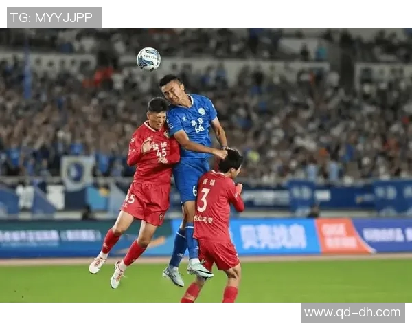 南京足球队在全国锦标赛积分榜上以97分稳居第一名展现强劲实力