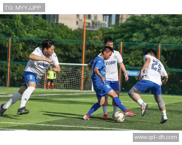 南京足球队引领最新足球团队协作榜单前十名的精彩表现